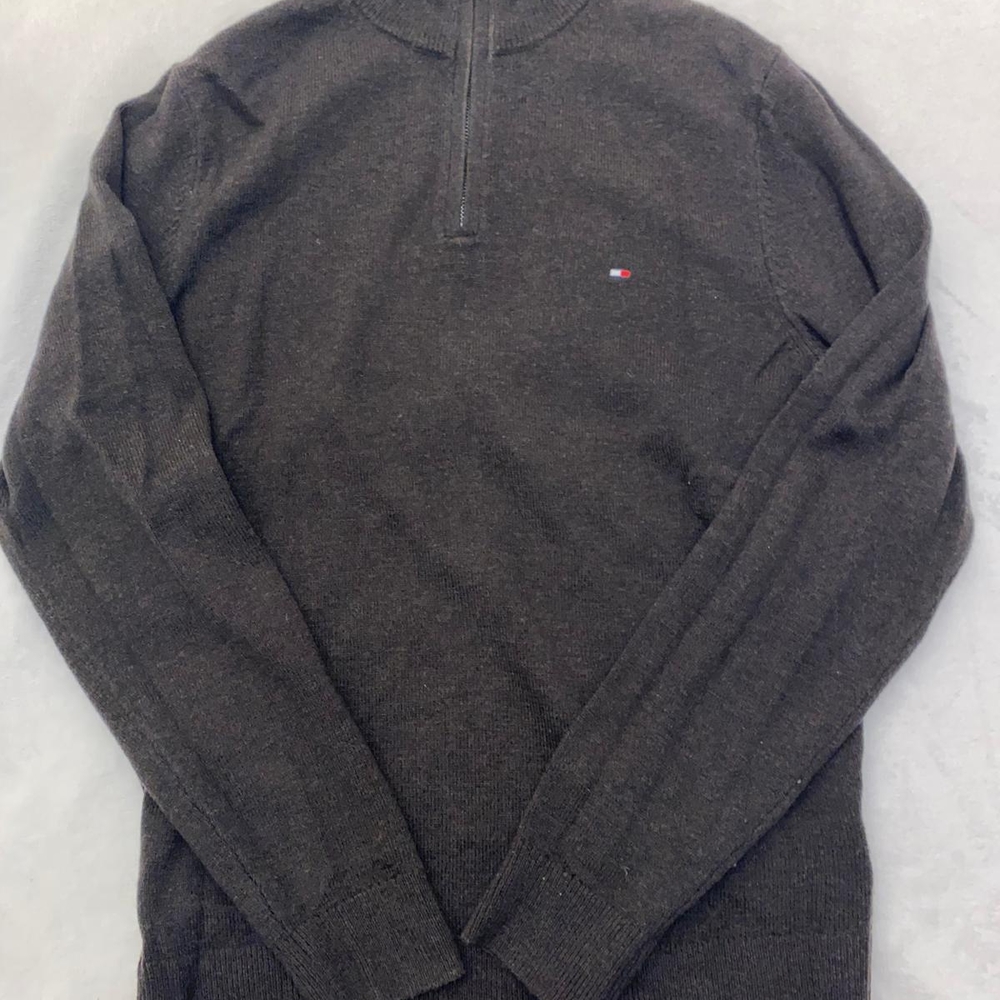 Tommy Hilfiger Black Zip Up Sweater with Ribbed Cuffs